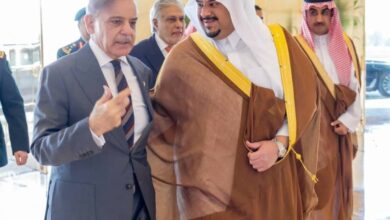 رئيس وزراء باكستان يغادر الرياض وفي مقدمة مودعيه نائب أمير المنطقة 2 1 212