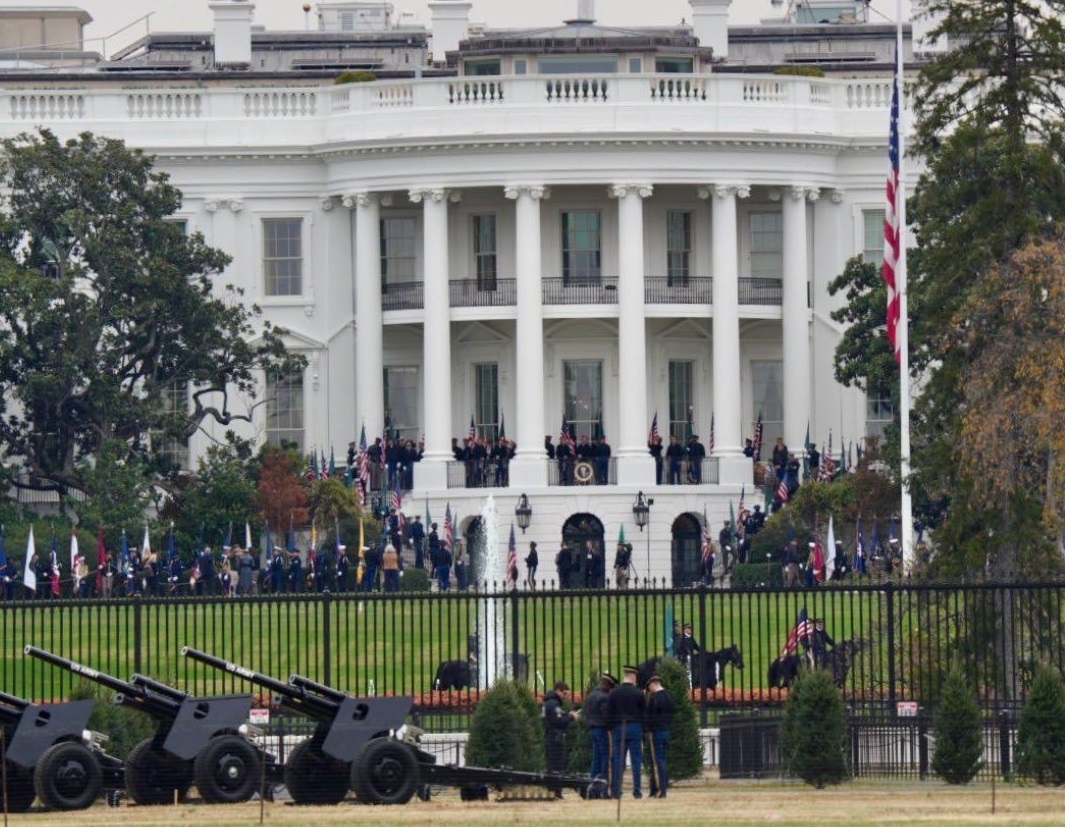 البيت الأبيض يكسر البروتوكول لاستقبال ولي العهد.. مراسم غير مسبوقة توازي "زيارة دولة" 1 1 268