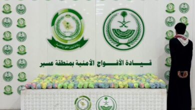 دوريات الأفواج الأمنية بعسير تقبض على شخص لترويجه (31) كيلو جرامًا من نبات القات المخدر 14 1 296