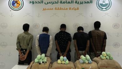 حرس الحدود يضبط 5 مروجين و 80 كجم من القات المخدر في عسير 5 1 3944