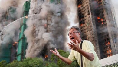 مقتل 13 شخصًا وإصابة 15 في حريق هائل بمباني سكنية في هونغ كونغ 14 1 3945