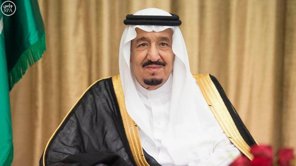 بالأسماء.. منح 300 مواطن ومواطنة وسام الملك عبدالعزيز من الدرجة “الثالثة” 1 2 1016