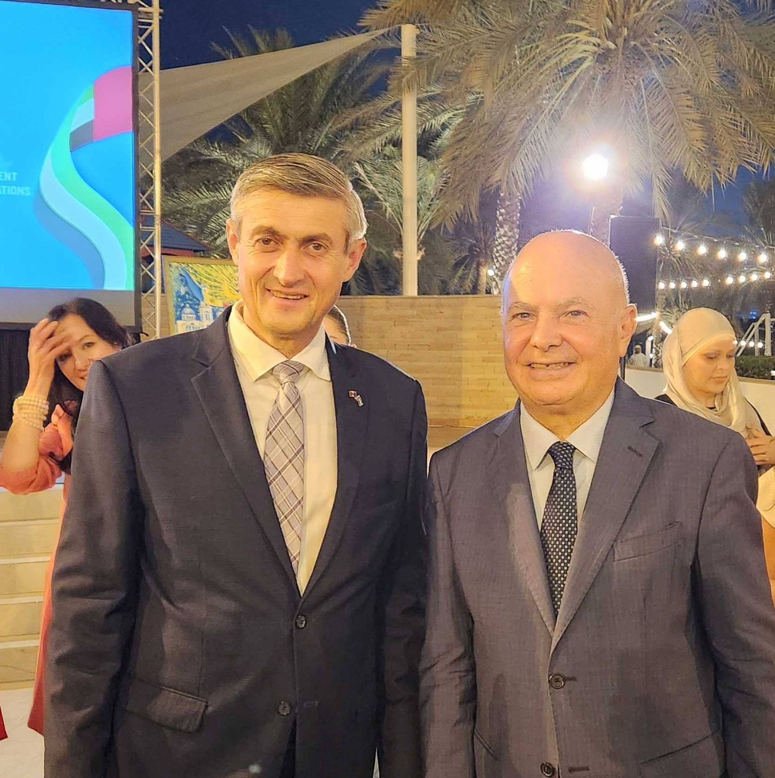 سفير مولدوفا في ابوظبي يقيم حفل استقبال بمناسبة اليوم الوطني لبلاده 1 2 1622