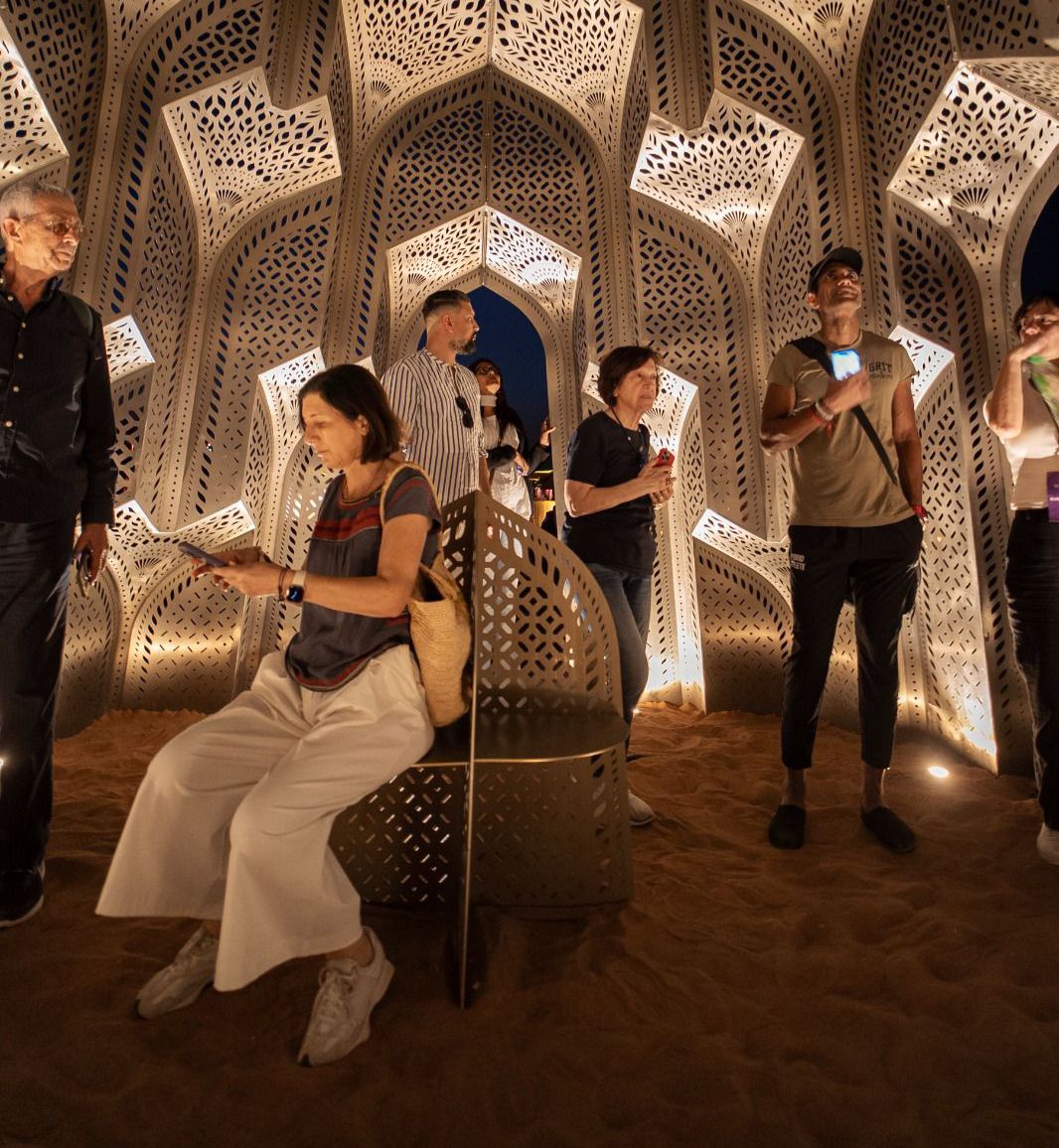 صحراء مليحة تختتم تنوير 2025 برسالة مُلهمة من الشيخة بدور القاسمي حول الوحدة والغاية 2 2 1637