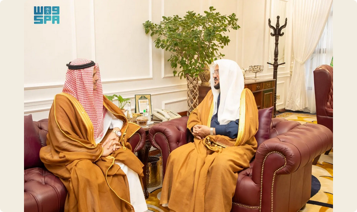 وزير الشؤون الإسلامية يستقبل سفير المملكة المُعيَّن حديثًا لدى ماليزيا 1 44 107