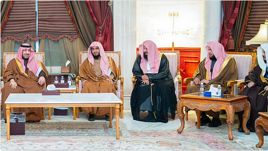 نائب أمير تبوك يعزي أسرة الخريصي في وفاة وكيل الإمارة السابق 1 44 108