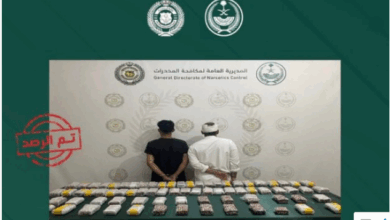 مكافحة المخدرات بعسير تقبض على مواطنين لترويجهما (52,500) قرص خاضع للتنظيم الطبي 4 77 127