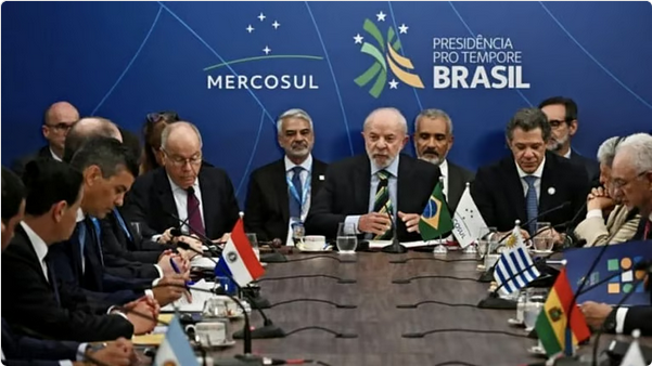 تحذير برازيلي من "كارثة إنسانية" تهدد القارة حال تدخل أمريكا عسكريًا في فنزويلا 1 777 122