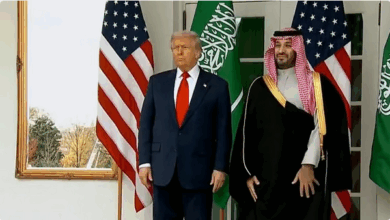 قبل التوجّه إلى المكتب البيضاوي..ولي العهد والرئيس الأميركي يلتقطان صورة تذكارية في البيت الأبيض 4 777 2 6