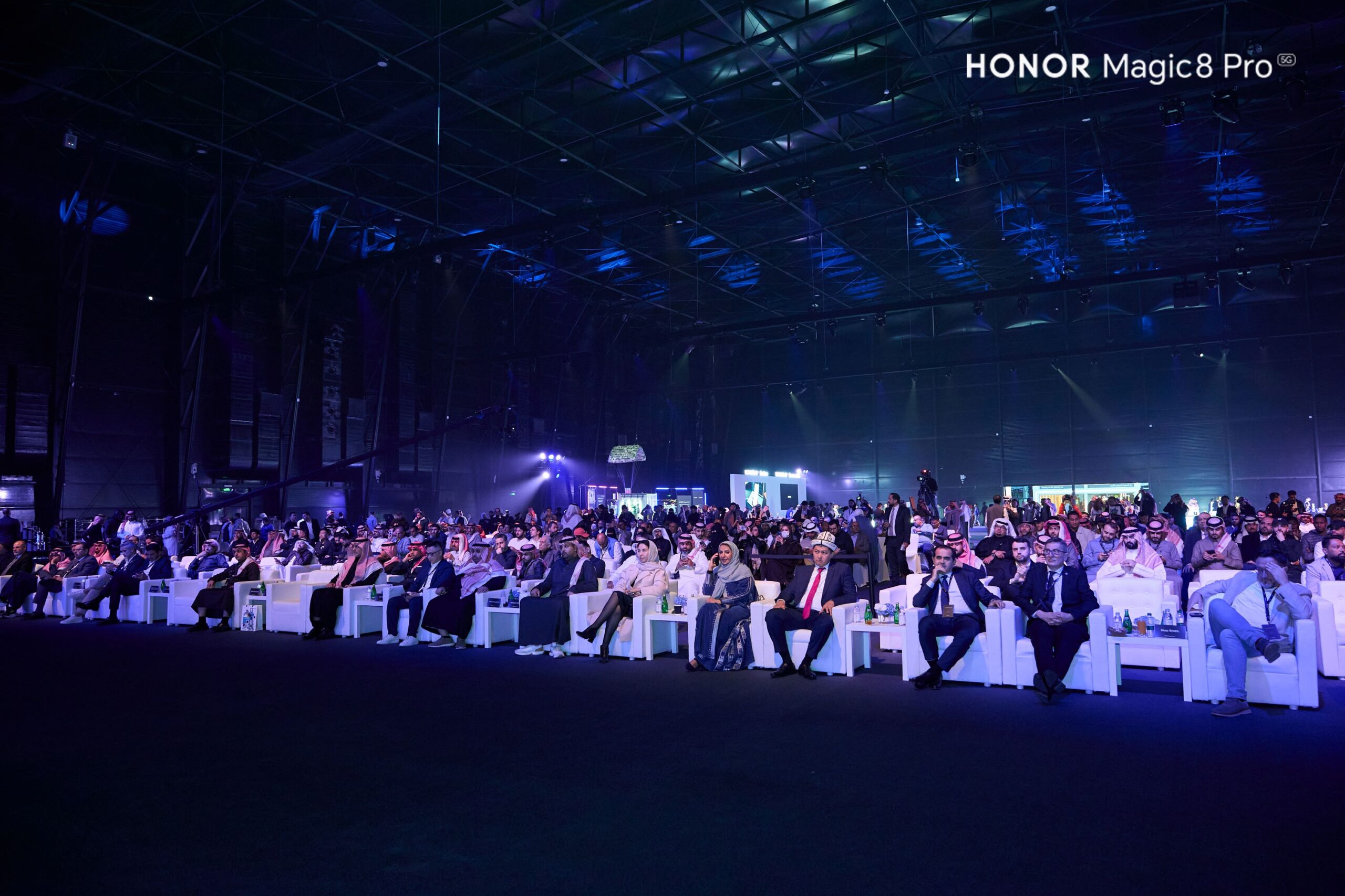 علامة HONOR تكشف عن هاتف MAGIC8 PRO في السعودية خلال حفل إطلاق استثنائي في "ذا أرينا" 3 HONOR event 1 scaled