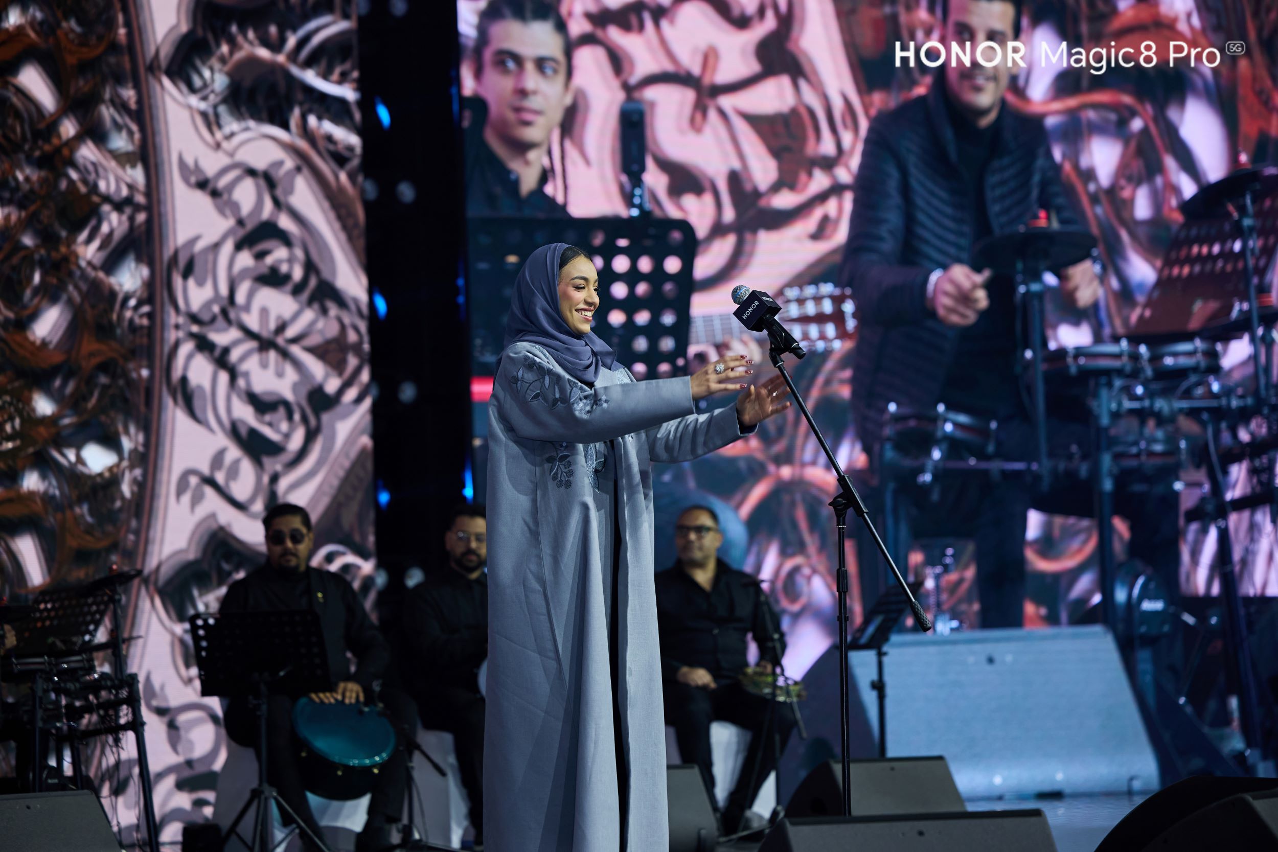 علامة HONOR تكشف عن هاتف MAGIC8 PRO في السعودية خلال حفل إطلاق استثنائي في "ذا أرينا" 4 HONOR event 6