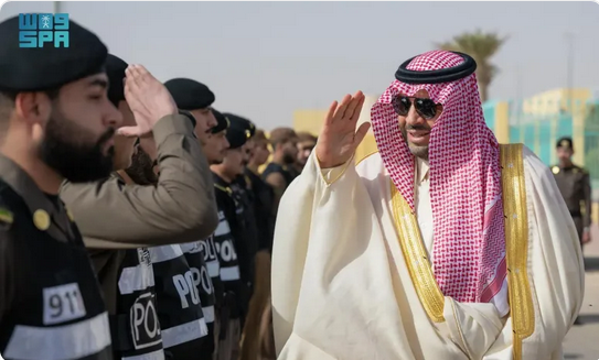 Screenshot 2024 04 10 at 14 49 13 أمير الحدود الشمالية يعايد رجال الأمن بالميدان صحيفة المناطق السعودية