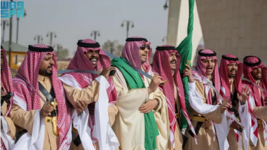 Screenshot 2024 04 10 at 15 01 54 الأمير فيصل بن خالد سلطان يشارك بالعرضة السعودية احتفاءً بعيد الفطر صحيفة المناطق السعودية