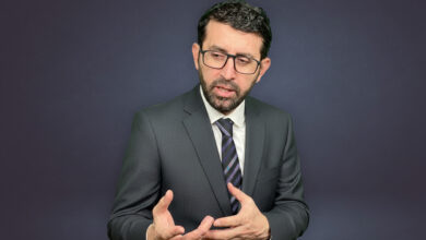 رائد عبد العزيز رمضان كيف تتحول المعرفة إلى استراتيجية وابتكار مؤسسي